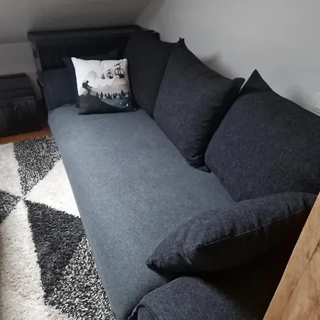 Garden City, Vue Apartment Lugrin